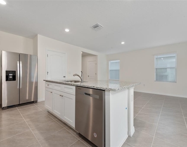 2071 Tay Wes Drive - Photo Thumbnail 8