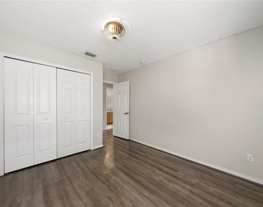 2962 White Cedar Dr - Photo Thumbnail 13