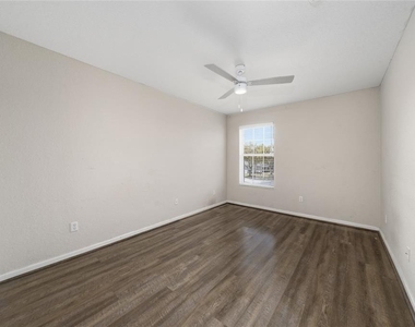 2962 White Cedar Dr - Photo Thumbnail 14