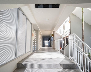 1477 Ashford Avenue - Photo Thumbnail 23