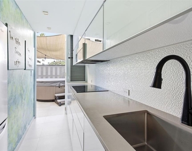 1477 Ashford Avenue - Photo Thumbnail 5