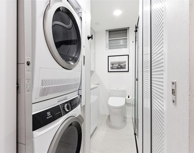 1477 Ashford Avenue - Photo Thumbnail 8