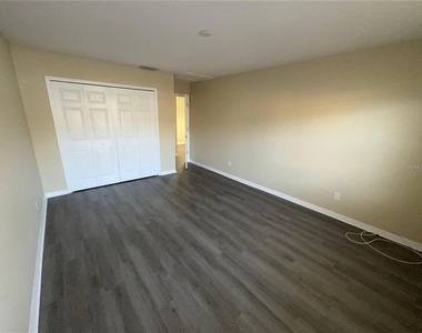 4818 Tangerine Avenue - Photo Thumbnail 5