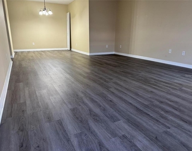 4818 Tangerine Avenue - Photo Thumbnail 3
