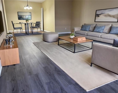 4818 Tangerine Avenue - Photo Thumbnail 2