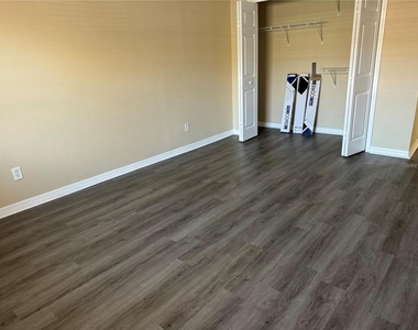 4818 Tangerine Avenue - Photo Thumbnail 10