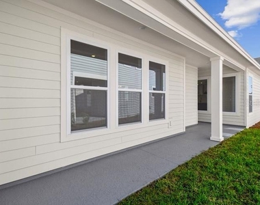 3077 Voyager Avenue - Photo Thumbnail 14