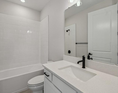 3077 Voyager Avenue - Photo Thumbnail 7