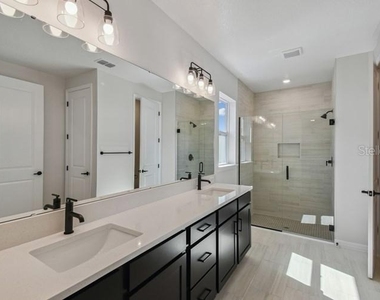3077 Voyager Avenue - Photo Thumbnail 10