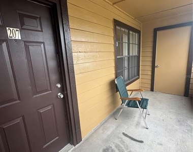 320 Black Oak Court - Photo Thumbnail 1