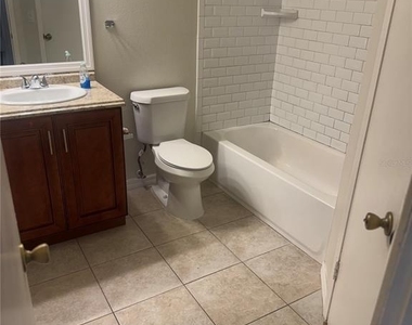 320 Black Oak Court - Photo Thumbnail 7