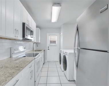 725 Northlake Boulevard - Photo Thumbnail 6