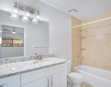 725 Northlake Boulevard - Photo Thumbnail 12
