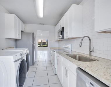 725 Northlake Boulevard - Photo Thumbnail 7