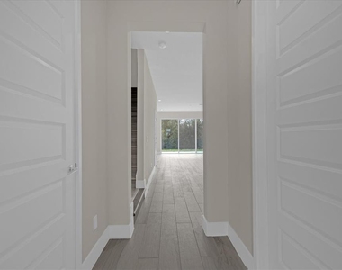 7838 Spectrum Drive - Photo Thumbnail 20