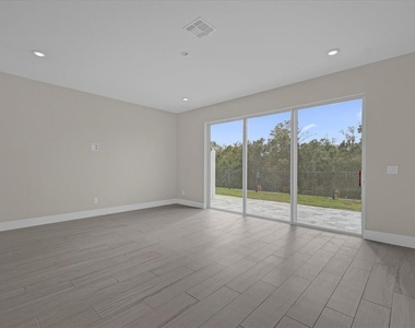 7838 Spectrum Drive - Photo Thumbnail 9