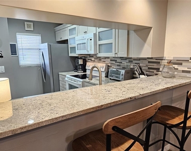 435 Cerromar Lane - Photo Thumbnail 37