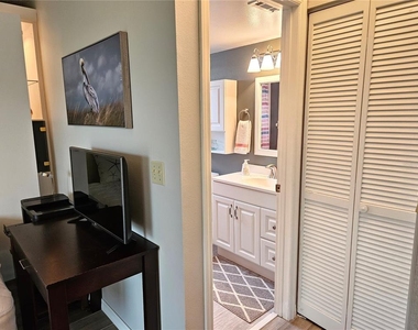 435 Cerromar Lane - Photo Thumbnail 20