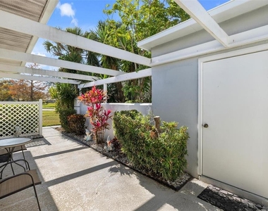276 Cerromar Way S - Photo Thumbnail 3