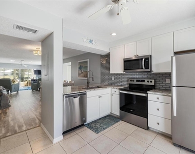 276 Cerromar Way S - Photo Thumbnail 4