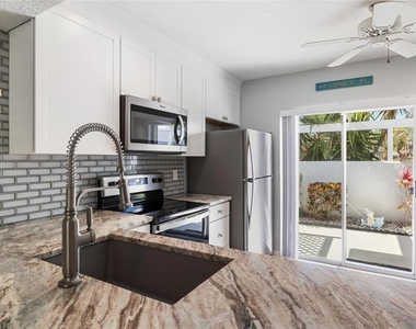 276 Cerromar Way S - Photo Thumbnail 5