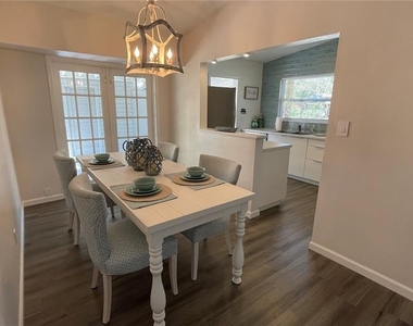 2504 S Milmar Drive - Photo Thumbnail 6