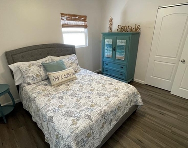 2504 S Milmar Drive - Photo Thumbnail 12