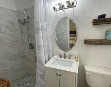2504 S Milmar Drive - Photo Thumbnail 15