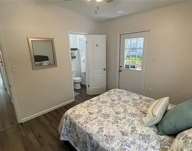 2504 S Milmar Drive - Photo Thumbnail 13
