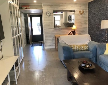 102 Capri Isles Boulevard - Photo Thumbnail 7