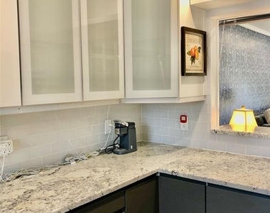 102 Capri Isles Boulevard - Photo Thumbnail 12