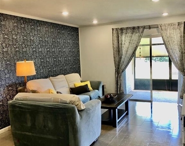 102 Capri Isles Boulevard - Photo Thumbnail 2