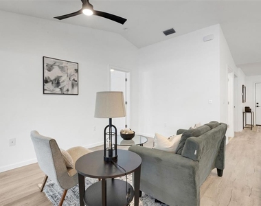 606 Marcus Street - Photo Thumbnail 15