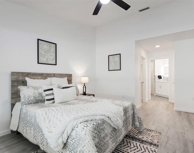 606 Marcus Street - Photo Thumbnail 20