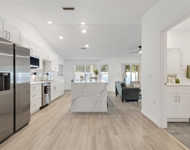 606 Marcus Street - Photo Thumbnail 5
