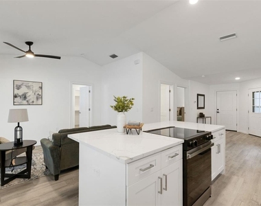 606 Marcus Street - Photo Thumbnail 9