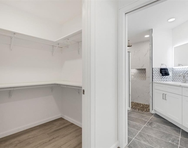606 Marcus Street - Photo Thumbnail 22