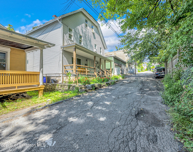 514 Stipp Court - Photo Thumbnail 1