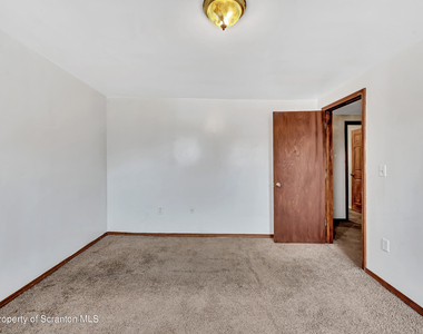 630 E Lackawanna Avenue - Photo Thumbnail 15