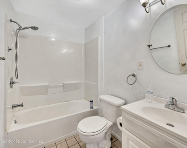 630 E Lackawanna Avenue - Photo Thumbnail 9