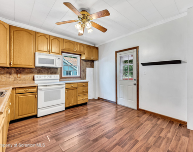 630 E Lackawanna Avenue - Photo Thumbnail 6