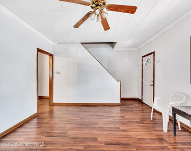 630 E Lackawanna Avenue - Photo Thumbnail 5