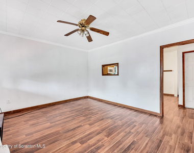 630 E Lackawanna Avenue - Photo Thumbnail 4