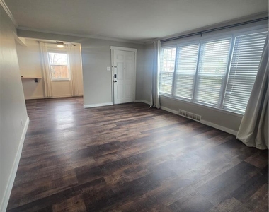 3129 Moravian Avenue - Photo Thumbnail 9