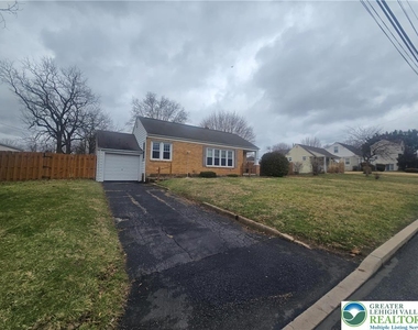 3129 Moravian Avenue - Photo Thumbnail 1