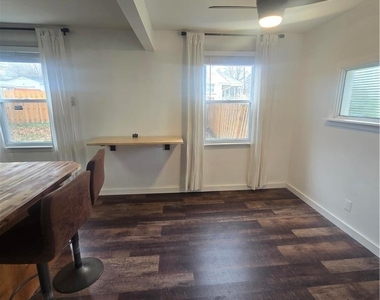 3129 Moravian Avenue - Photo Thumbnail 3