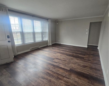 3129 Moravian Avenue - Photo Thumbnail 2
