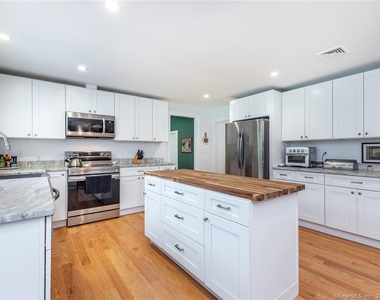 23 Cornwall Road - Photo Thumbnail 3