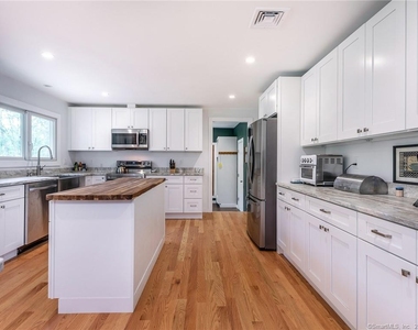 23 Cornwall Road - Photo Thumbnail 6
