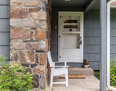 23 Cornwall Road - Photo Thumbnail 2